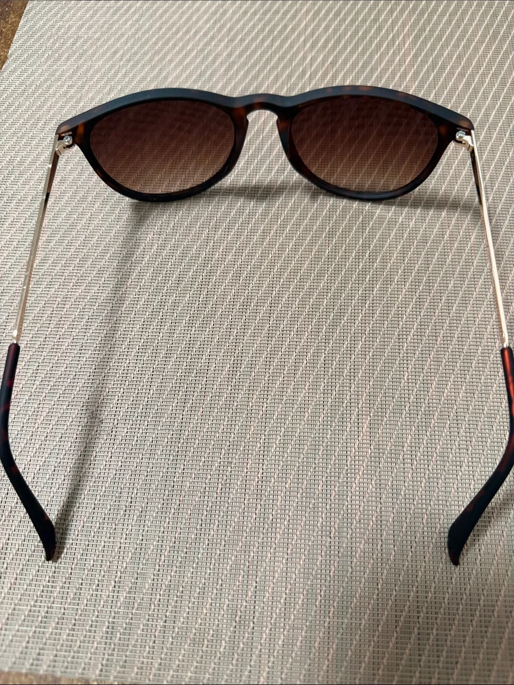 Hand polished Classic Round Brown Gradient Sunglasses